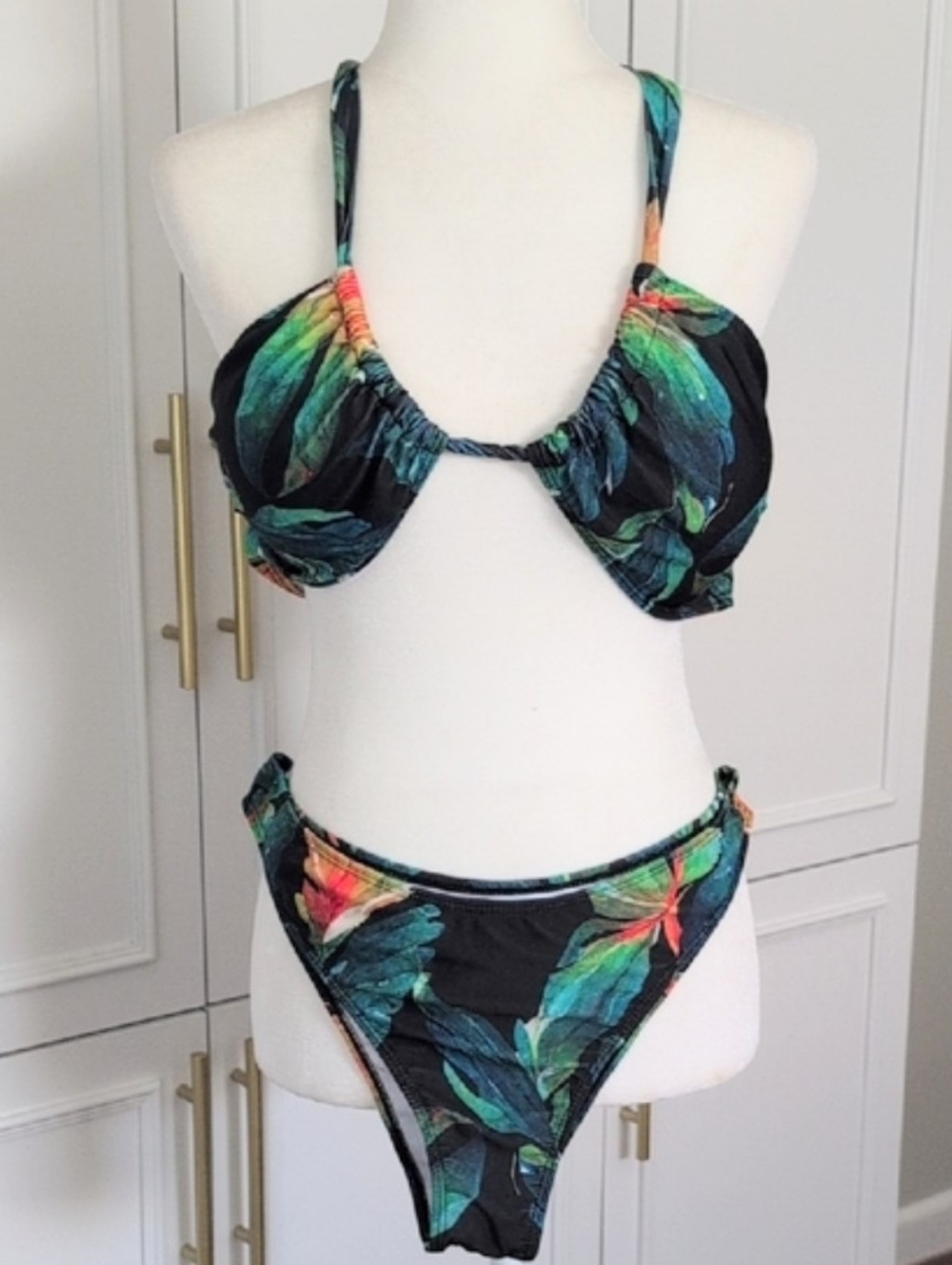 Women’s Black Tropical Print Bikini Set XL